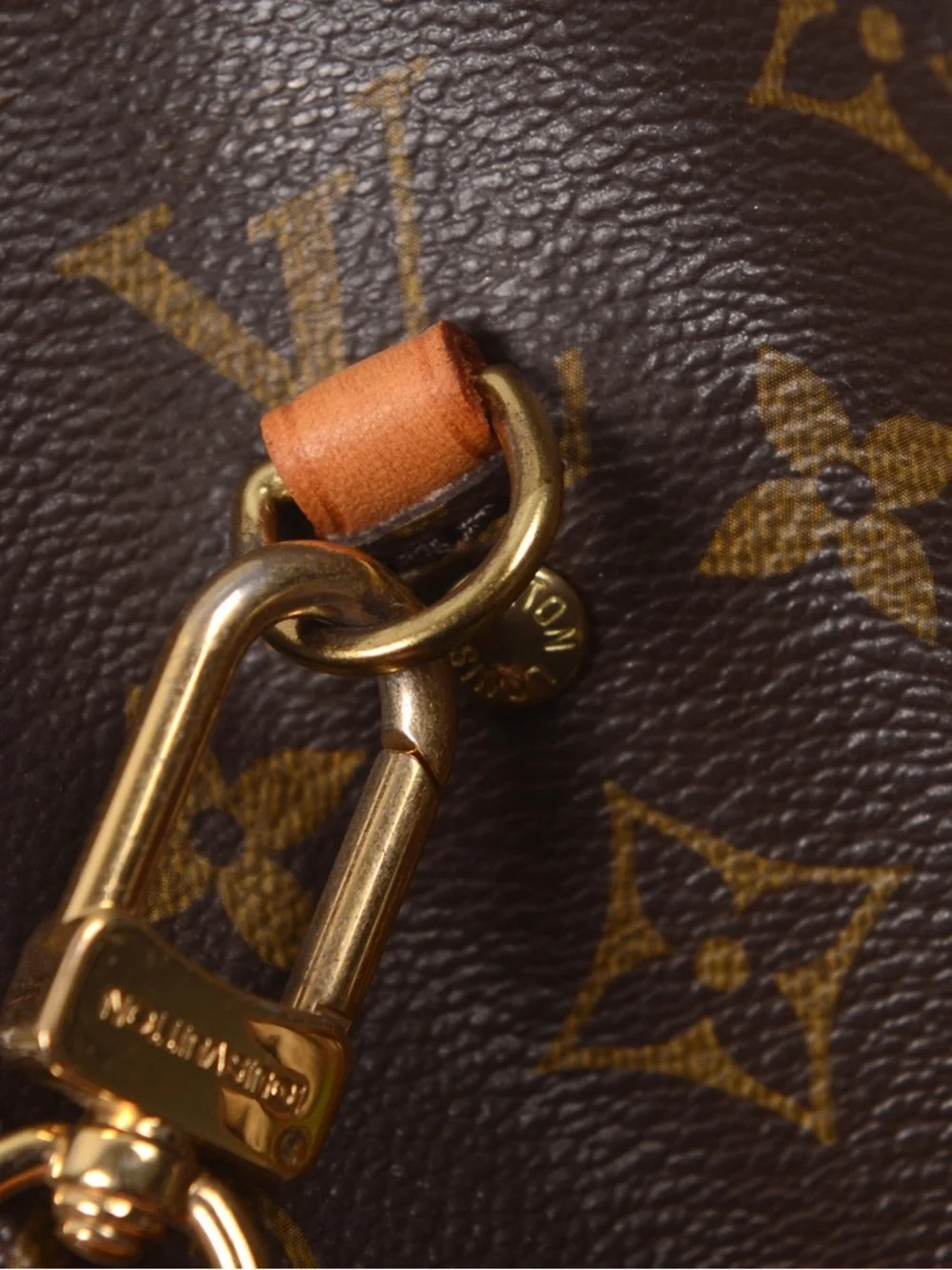 ♥️ Louis Vuitton Brown Sac Plat Envelope Monogram  Vertical Tote Bag♥️
